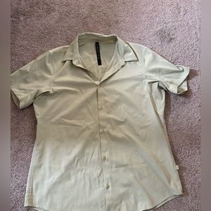 Lululemon airing easy